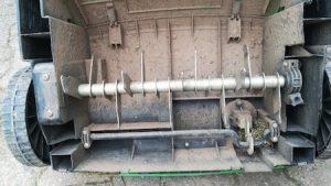 Scarificateur thermique couteaux sur axe rotatif